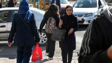 إيران تغلق شرطة الآداب حسب وكالة الأنباء