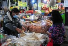 عيد الميلاد “المر” للاقتصاد: عندما يضرب الجوع في أوقات التضخم