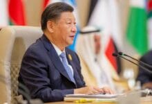 وعود شي جين بينغ الصيني بتعاون في الأمن والطاقة في القمم السعودية