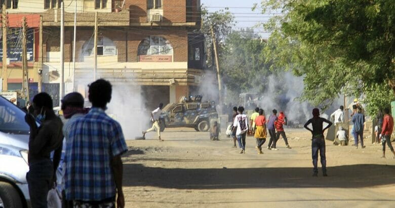 المتظاهرون يعودون إلى الشوارع في السودان