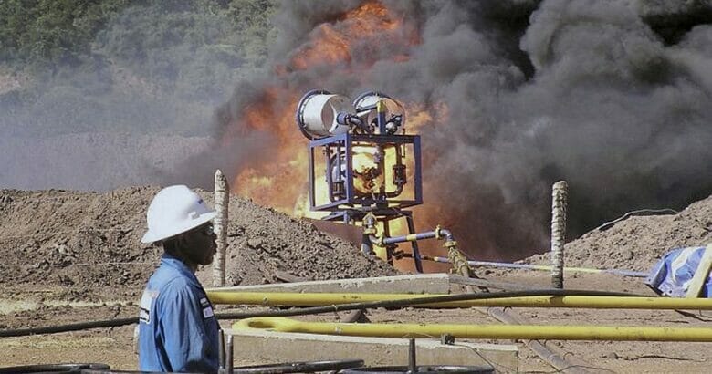 أوغندا توافق على رخصة بناء خط أنابيب النفط الخام إلى تنزانيا