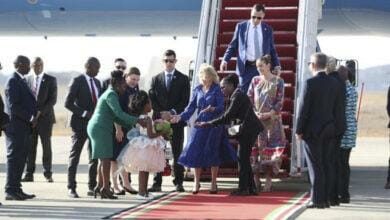 السيدة الأولى الأمريكية جيل بايدن تصل إلى كينيا