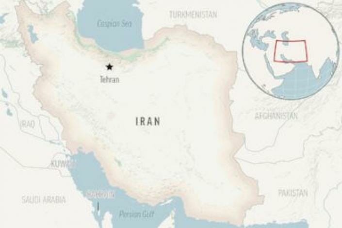 العملة الإيرانية تنخفض إلى مستوى جديد وسط احتجاجات مناهضة للحكومة