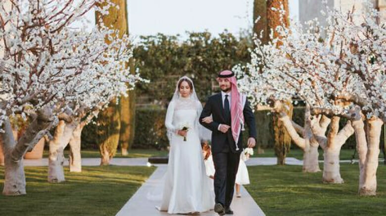 الصورة: زفاف ملكي أردني. تزوجت ابنة الملكة من زوجها