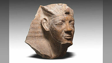 تم اكتشاف تماثيل الفرعون المصري القديم في معبد الشمس