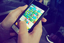 فرنسا تحظر على الموظفين العموميين لعب Candy Crush. خطر التجسس
