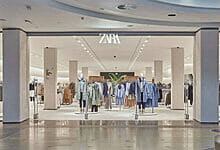 بنطلون جينز Zara الواعد المصمم على طراز البحارة لهذا الموسم