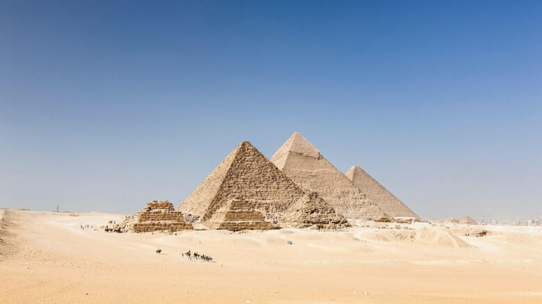 كيف ساعدت الأشعة الكونية في العثور على نفق في الهرم الأكبر في مصر