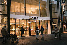 بفضل سترة البدلة من Zara يمكنك الحصول على عدة إطلالات في واحدة