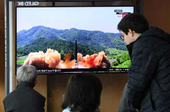 كوريا الشمالية تطلق صاروخا باليستيا جديدا في بحر اليابان