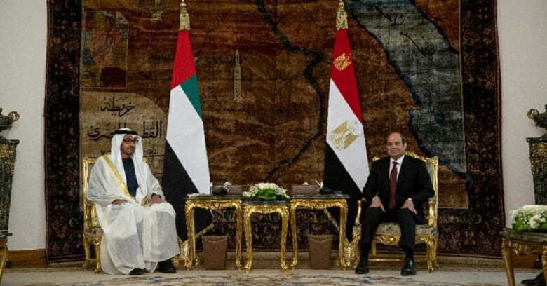 السيسي يلتقي زعيم الإمارات وسط مشاكل اقتصادية
