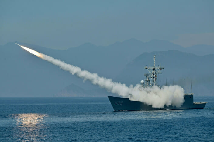 تايوان تشتري 400 صاروخ مضاد للسفن لصد الصين