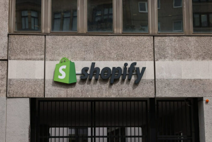 تقوم Shopify بتسريح 20 في المائة من فريقها – كما يتعين على الموظفين في ألمانيا المغادرة