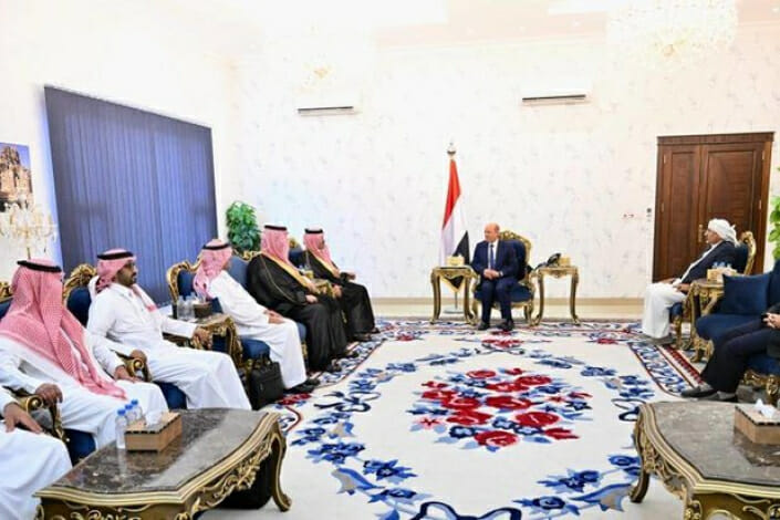 «الرئاسي» اليمني يبلغ المبعوث الأممي عدم جديّة الحوثيين في السلام