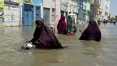 فيضانات الصومال تسبب الدمار والنزوح