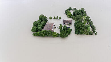 بالفيديو صور للكارثة التي سببتها الفيضانات في إيطاليا. “أحداث كارثية ربما لم يسبق لها مثيل من قبل”