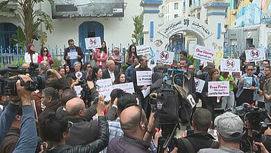 صحفيون تونسيون يحتجون على قوانين مكافحة الإرهاب