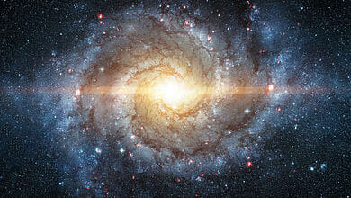 يكشف علماء الفلك عن وجود خيوط غريبة في مركز مجرة ​​درب التبانة