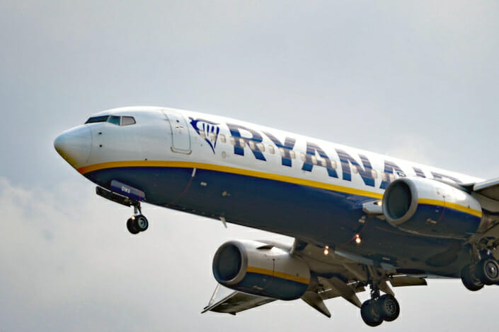 أُلغيت أكثر من 900 رحلة جوية لشركة Ryanair في يونيو وسط إضراب فرنسي