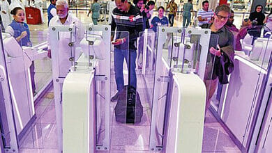 كيف تعرف ما إذا كنت مسجلاً لاستخدام البوابات الذكية في مطار دبي الدولي