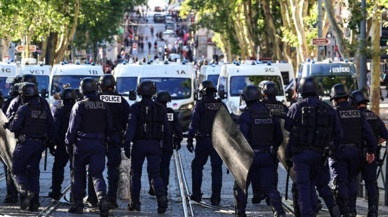 وفاة نائل: الامم المتحدة تحذر فرنسا من ‘التنميط العنصري’