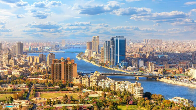 تواجه مصر انهيارًا اقتصاديًا حيث تسجل أعلى معدل تضخم منذ عام 1958