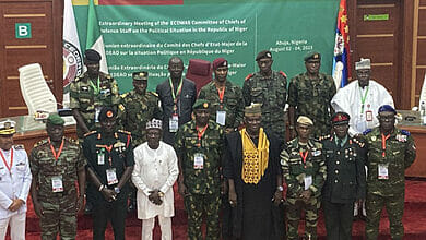 المجلس العسكري في النيجر لا يتراجع ، والقوة الإقليمية تستعد للتدخل. إليك ما يمكن توقعه