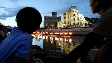 اليابان تصف التهديد النووي الروسي بأنه “غير مقبول” في ذكرى هيروشيما