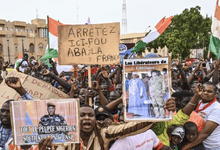 تفاصيل المحادثات بين الإيكواس والجيش الحاكم