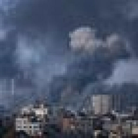 نفاد الكهرباء في غزة بعد مقتل 11 من العاملين اللاجئين التابعين للأمم المتحدة في الغارات الإسرائيلية
