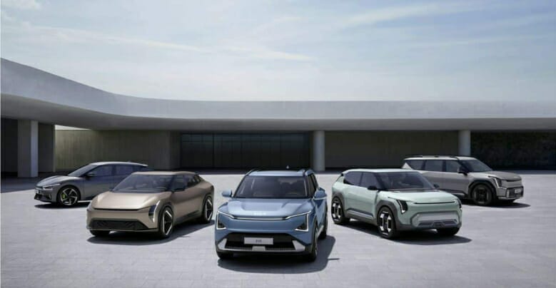 كيا تكشف عن EV5 لتعزيز انتشار السيارات الكهربائية