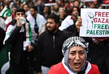 ما يقرب من 100 ألف يشاركون في مسيرة مؤيدة للفلسطينيين في لندن