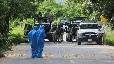 مقتل عشرات من رجال الشرطة المكسيكية في كمين بالقرب من أكابولكو
